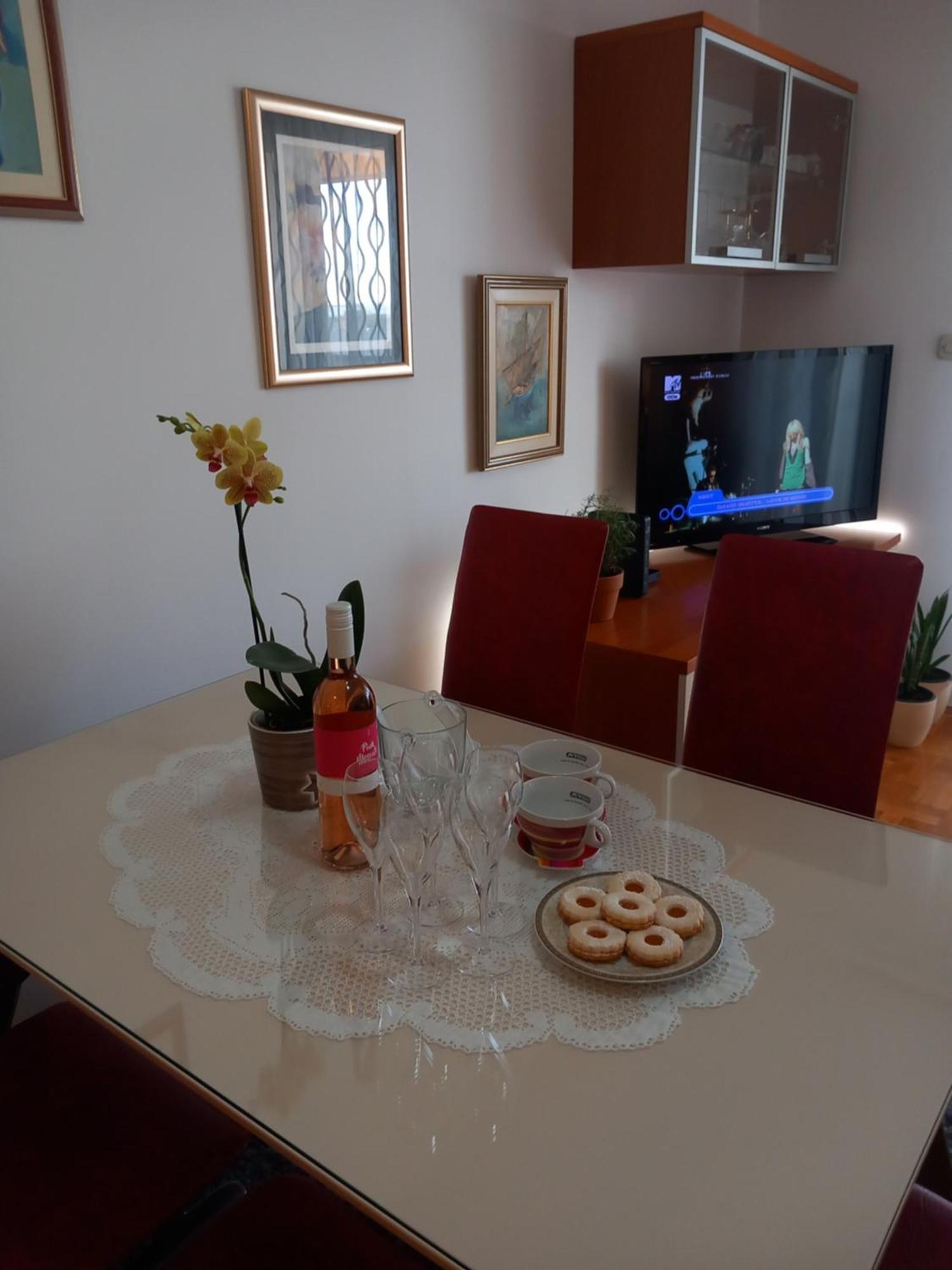 Apartment Harmony - Pleasant And Comfortable Place With A Balcony And A Secured Garage Split Exterior photo