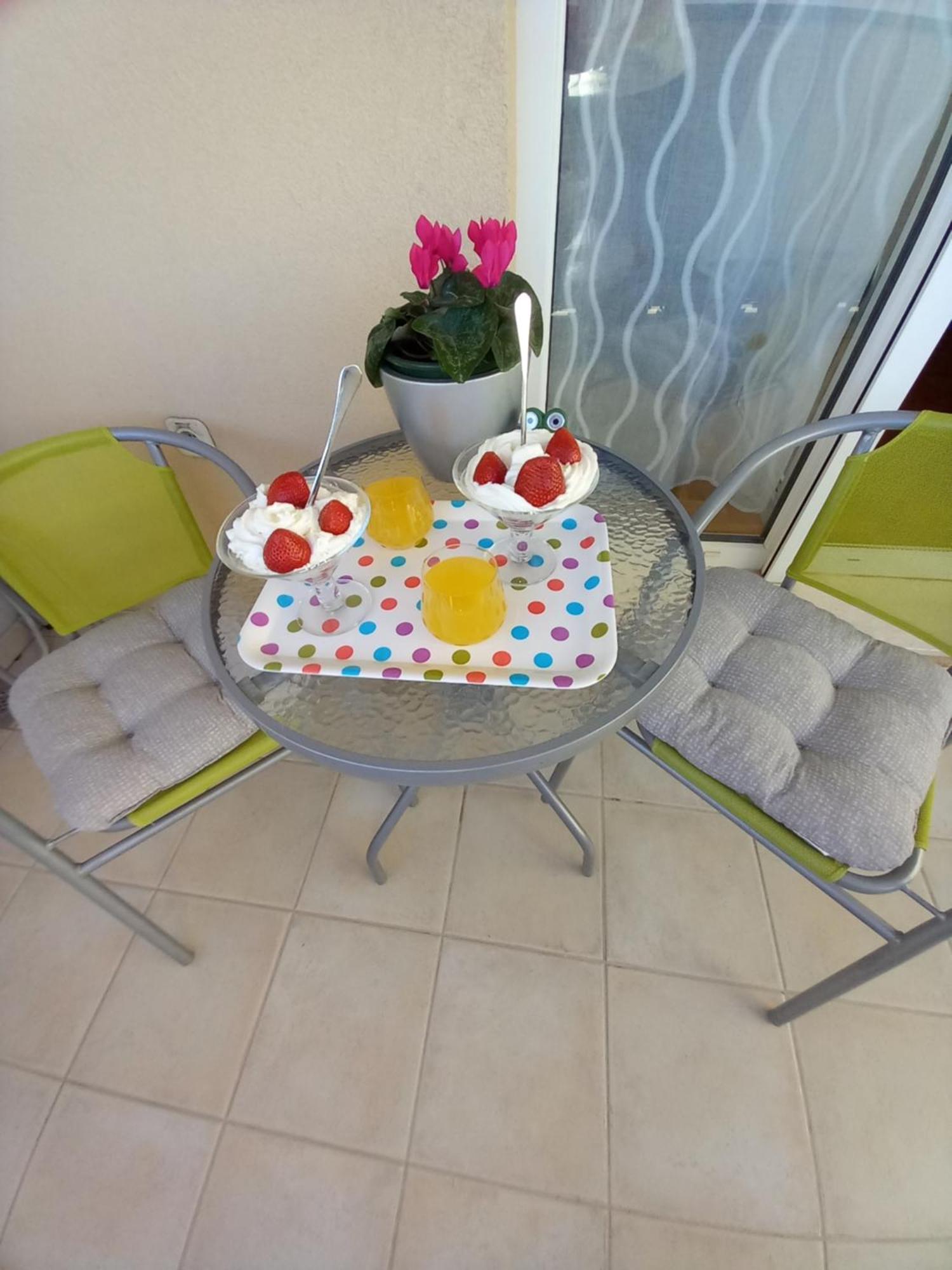 Apartment Harmony - Pleasant And Comfortable Place With A Balcony And A Secured Garage Split Exterior photo