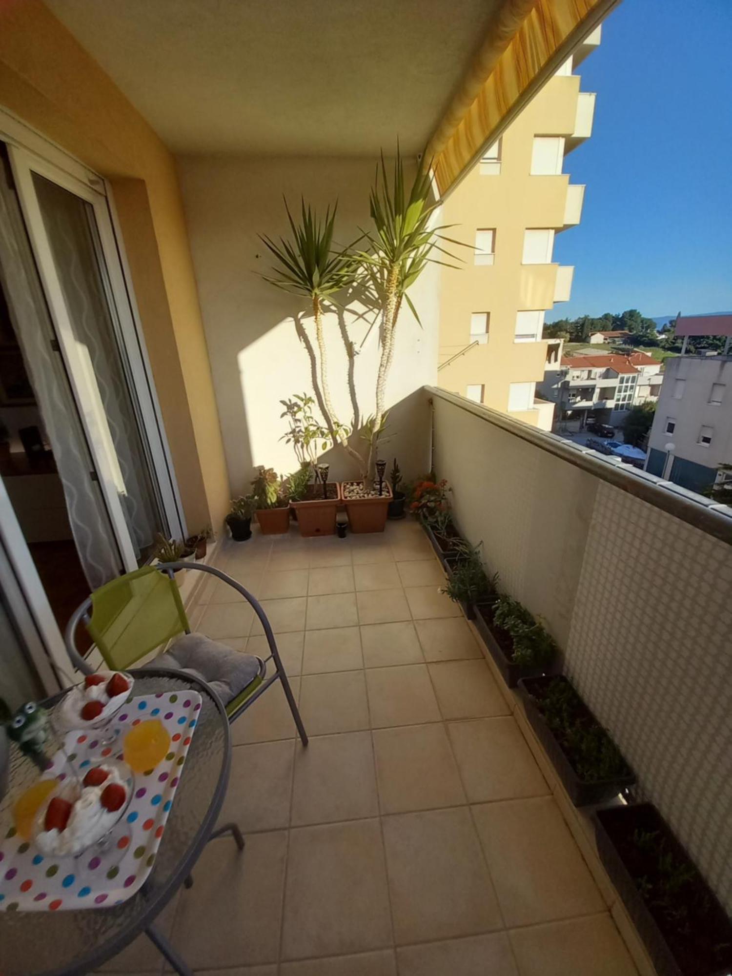 Apartment Harmony - Pleasant And Comfortable Place With A Balcony And A Secured Garage Split Exterior photo