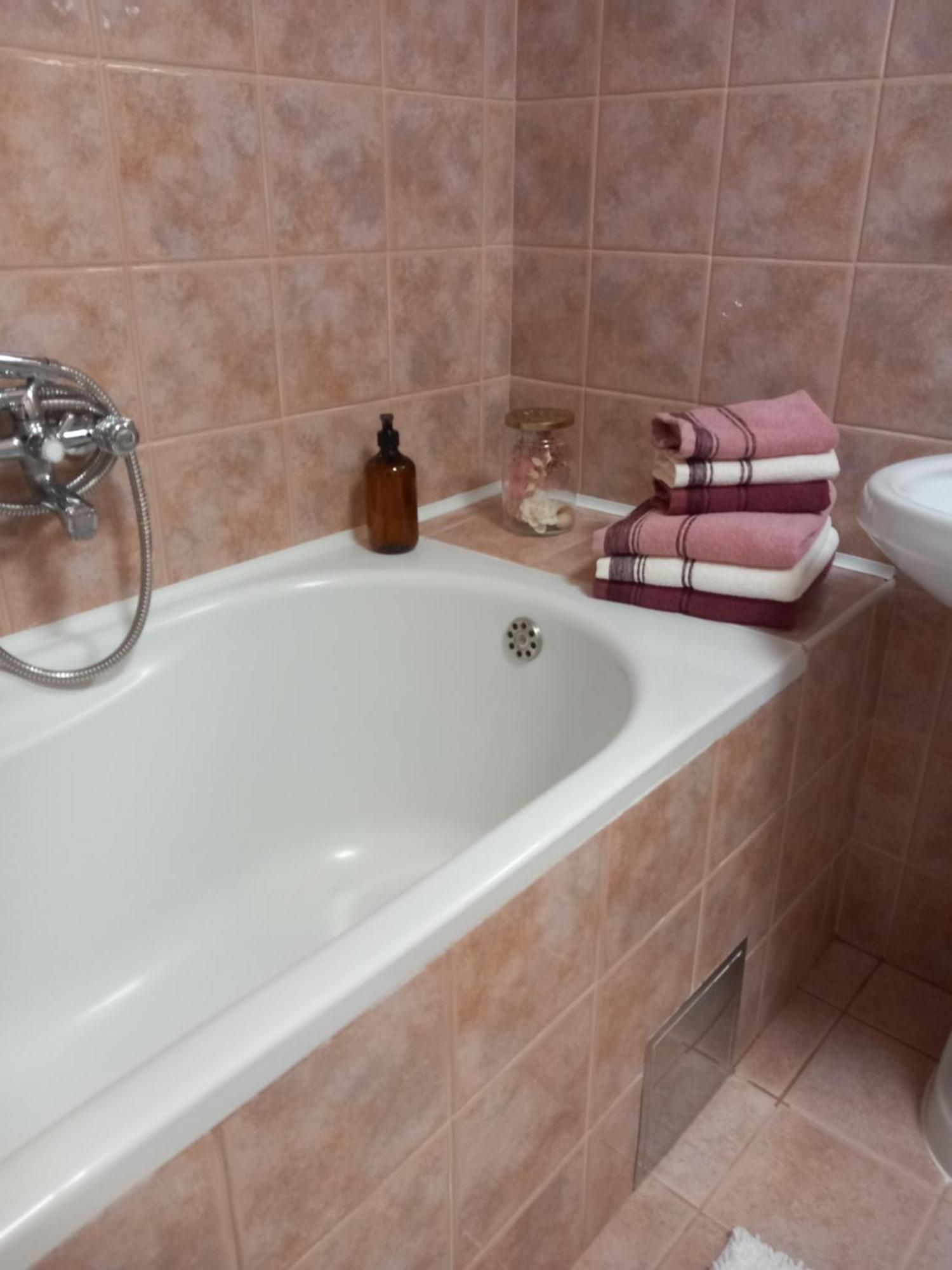 Apartment Harmony - Pleasant And Comfortable Place With A Balcony And A Secured Garage Split Exterior photo